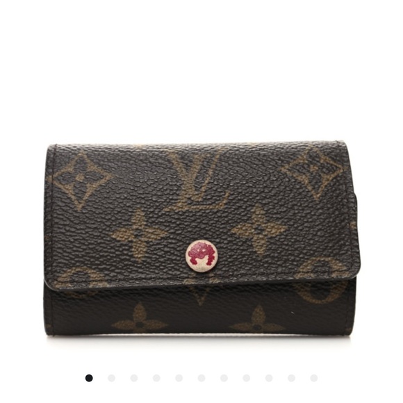 This is an authentic LOUIS VUITTON Monogram 6 Key Multicles Holder in Fuchsia. - Picture 2 of 7